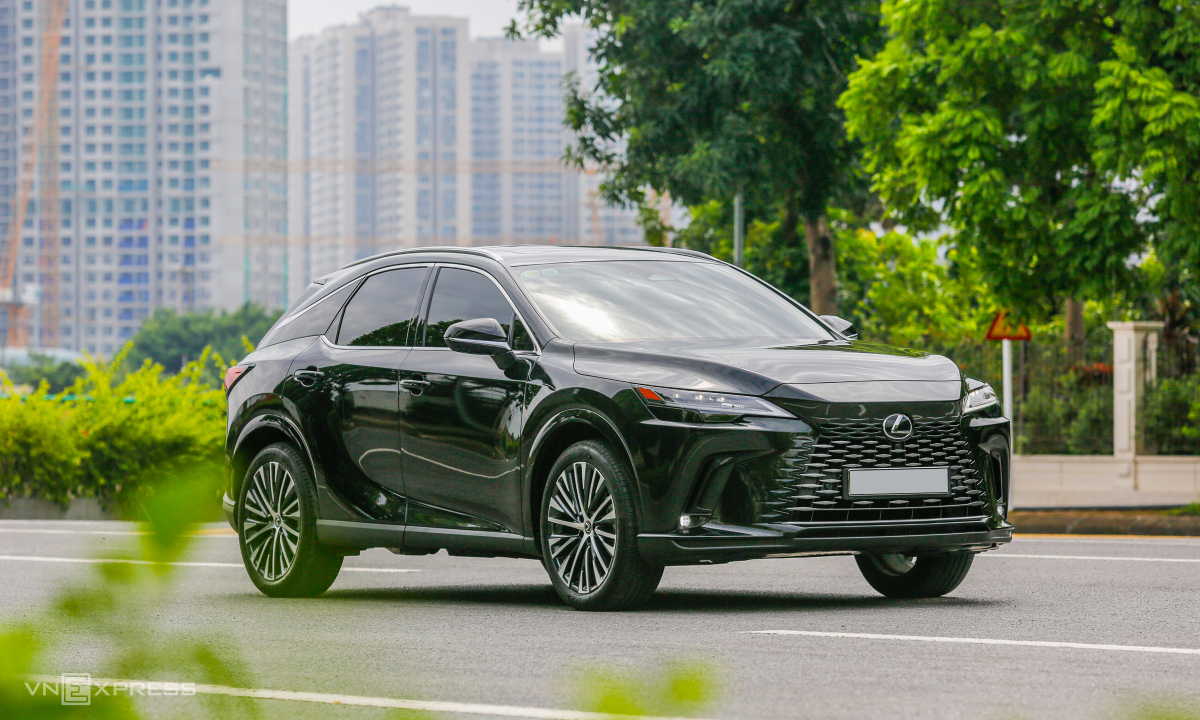Lexus RX 350h Premium - xe sang chăm chủ