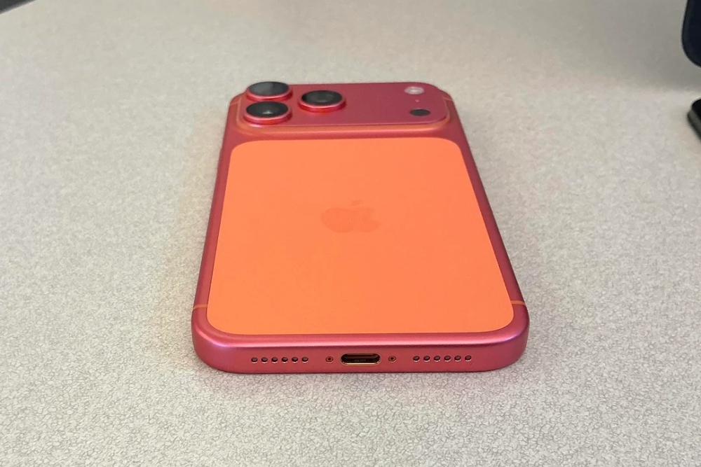 iphone 17 pro max màu cam bỗng nhiên biến thành màu hồng hình ảnh 3 iphone 17 pro max mau cam bong nhien bien thanh mau hong hinh anh 3