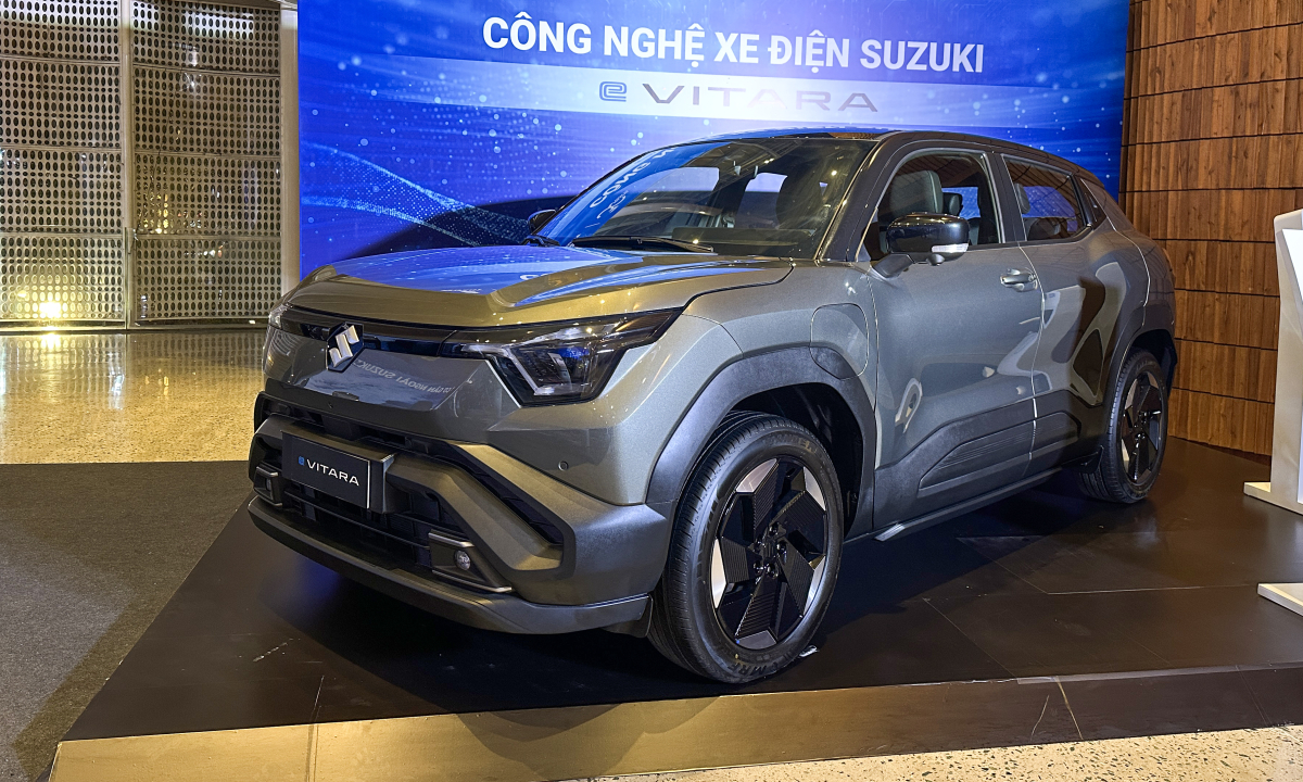 Suzuki e Vitara - CUV thuần điện lần đầu về Việt Nam