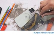 Giải mã hiện tượng "thoát nhiệt" khiến điện thoại bốc cháy Giải mã hiện tượng "thoát nhiệt" khiến điện thoại bốc cháy