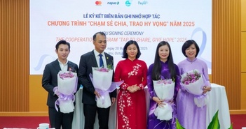 'Chạm sẻ chia, Trao hy vọng 2025' có sự đồng hành của Hội Liên hiệp Phụ nữ Việt Nam 'Chạm sẻ chia, Trao hy vọng 2025' có sự đồng hành của Hội Liên hiệp Phụ nữ Việt Nam