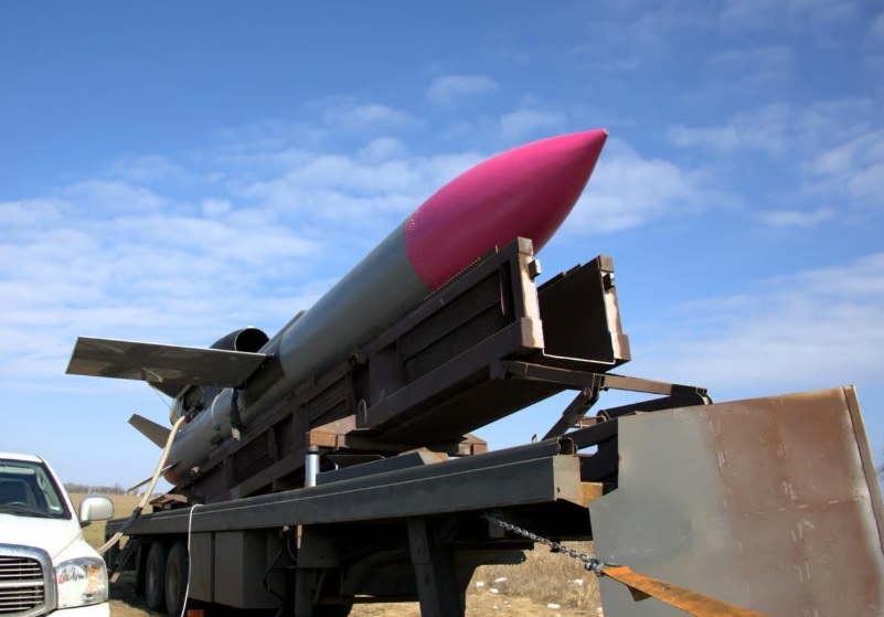Tổng thống Ukraine thừa nhận trục trặc trong sản xuất tên lửa tầm xa nội địa Flamingo