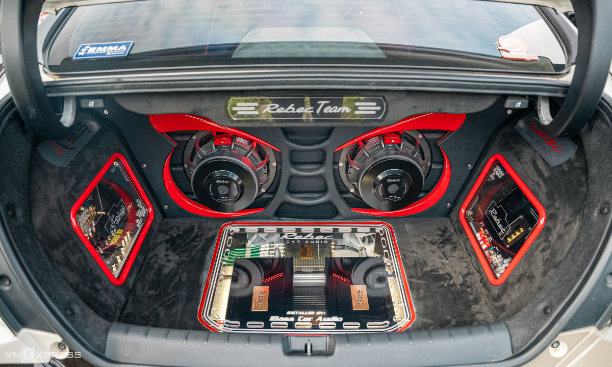 Những dàn âm thanh tiền tỷ trên ôtô của dân chơi Việt