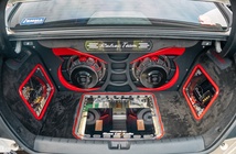 Những dàn âm thanh tiền tỷ trên ôtô của dân chơi Việt Những dàn âm thanh tiền tỷ trên ôtô của dân chơi Việt