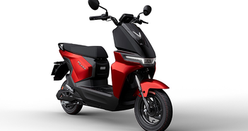 VinFast ra mắt hai xe máy điện không cần bằng lái VinFast ra mắt hai xe máy điện không cần bằng lái