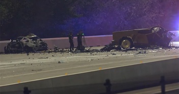 Ôtô chạy ngược chiều đấu đầu xe bán tải, hai tài xế thiệt mạng Ôtô chạy ngược chiều đấu đầu xe bán tải, hai tài xế thiệt mạng