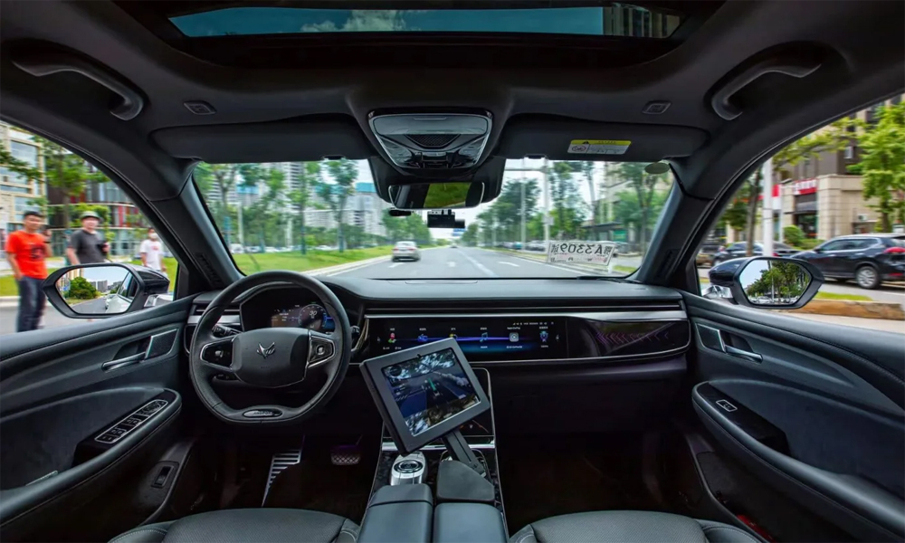 Robotaxi Trung Quốc chạy gần 36.000 chuyến mỗi ngày