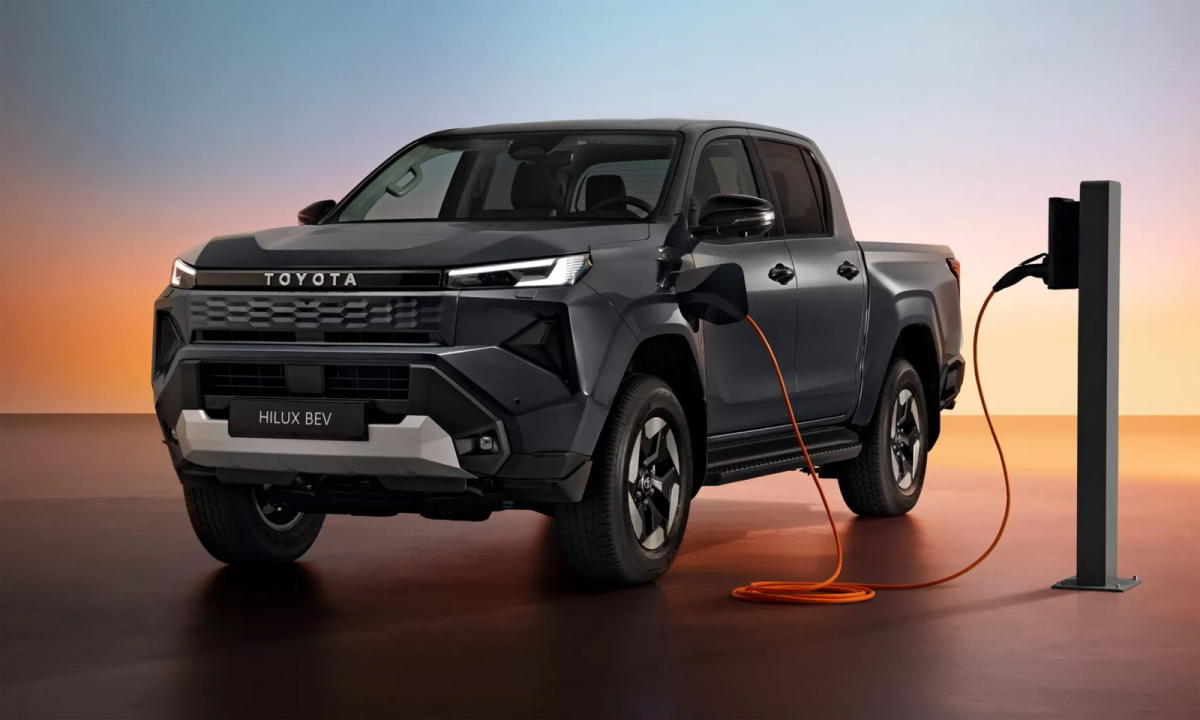 Toyota Hilux thế hệ mới có phiên bản chạy điện