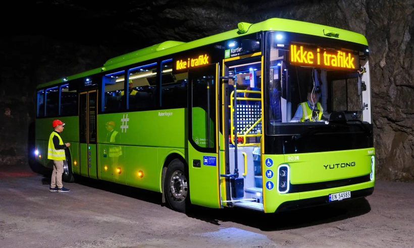 Công ty châu Âu lo sợ xe buýt Trung Quốc bị điều khiển từ xa