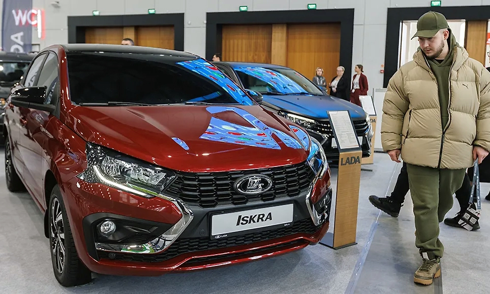 Giá trung bình ôtô ở Nga lập kỷ lục