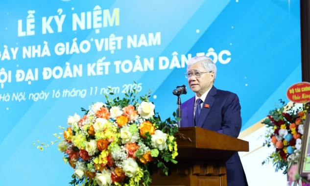 Phó Chủ tịch Quốc hội Đỗ Văn Chiến tham dự Ngày hội Đại đoàn kết toàn dân tộc tại Học viện Tài chính