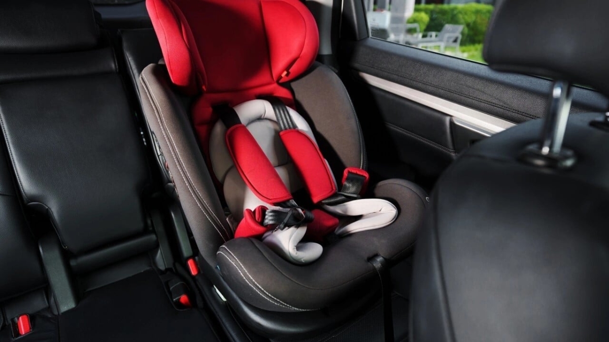 'Tư duy đối phó từ mũ bảo hiểm tới ghế trẻ em'