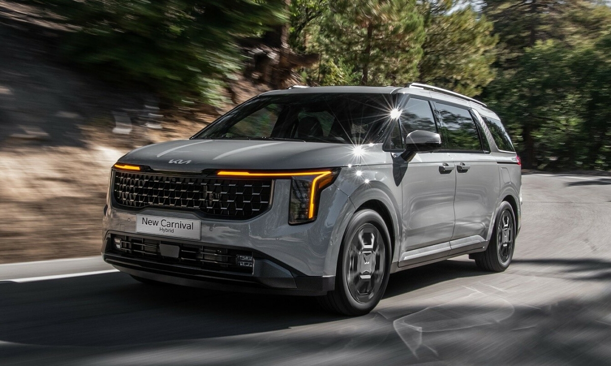 Kia Carnival Hybrid nhận ưu đãi đến 80 triệu đồng