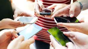 Cảnh báo về hệ lụy từ việc 'nghiện màn hình' ở trẻ em