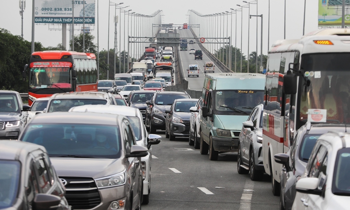 Tắc đường 'ma' đến hẹn lại lên mỗi kỳ nghỉ lễ