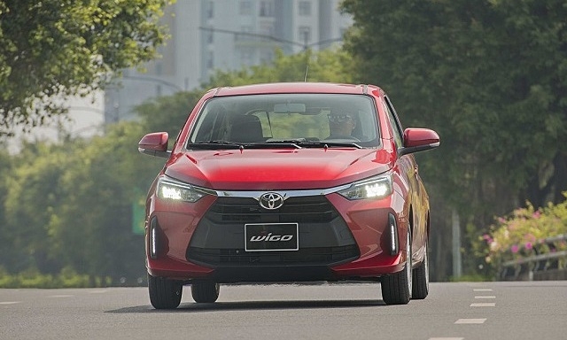 Mới lái, nên mua Toyota Wigo hay VinFast VF 3?