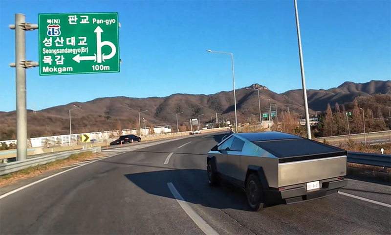 Xe Tesla ở Hàn Quốc có thể tự lái, Hyundai gặp bất lợi