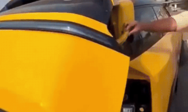 Đại lý ôtô để quả chuối thử nghiệm cửa chống kẹp