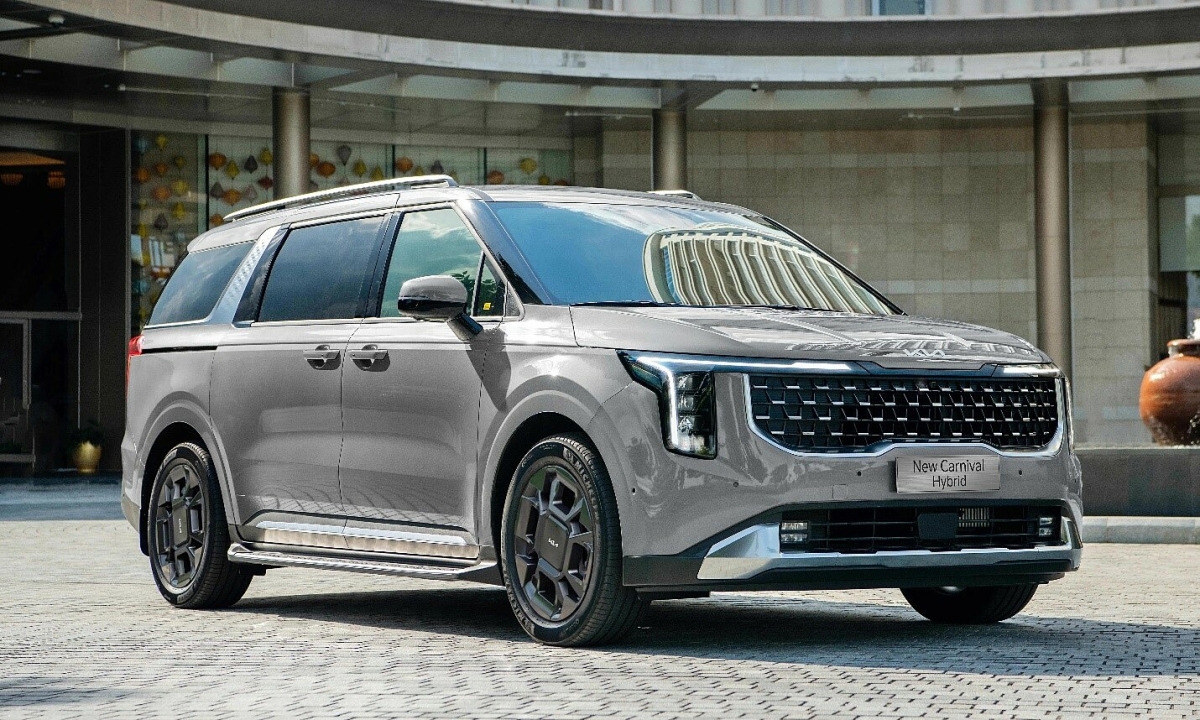 Kia bổ sung phiên bản Premium cho Carnival hybrid