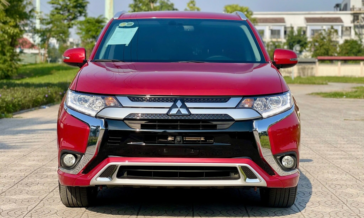 Định giá Mitsubishi Outlander 2022?