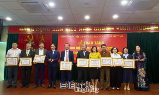 Chi bộ cơ quan Hội Vô tuyến - Điện tử Việt Nam hoàn thành xuất sắc nhiệm vụ năm 2025