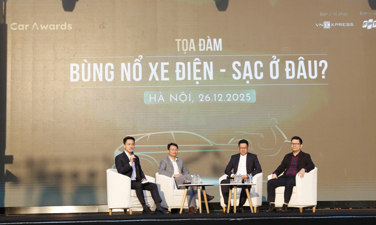 Tọa đàm về hạ tầng trạm sạc khi xe điện bùng nổ