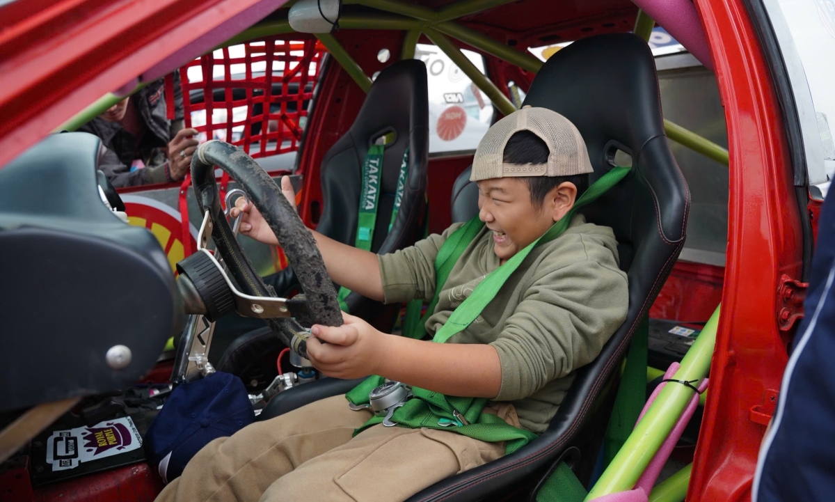 Không khí nhộn nhịp tại Vietnam Mobility Show 2025 ngày thứ hai