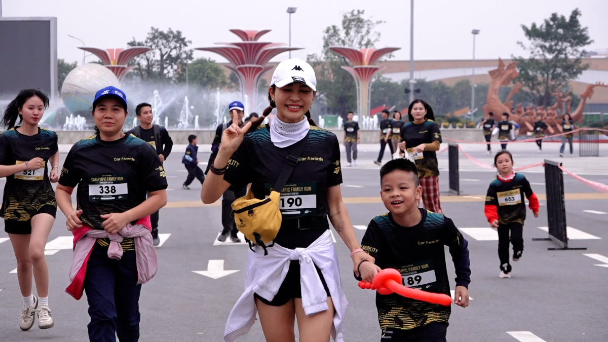 Những khoảnh khắc ấn tượng tại giải chạy Carlympic Family Run 2025