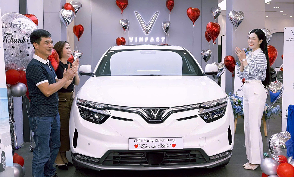 VinFast tung loạt ưu đãi ôtô, xe máy điện dịp đầu năm
