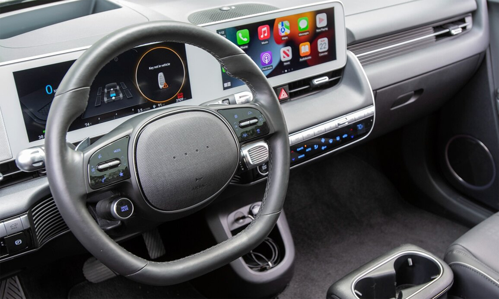 Hyundai lại dùng nút bấm sau khi đặt cược vào cảm ứng