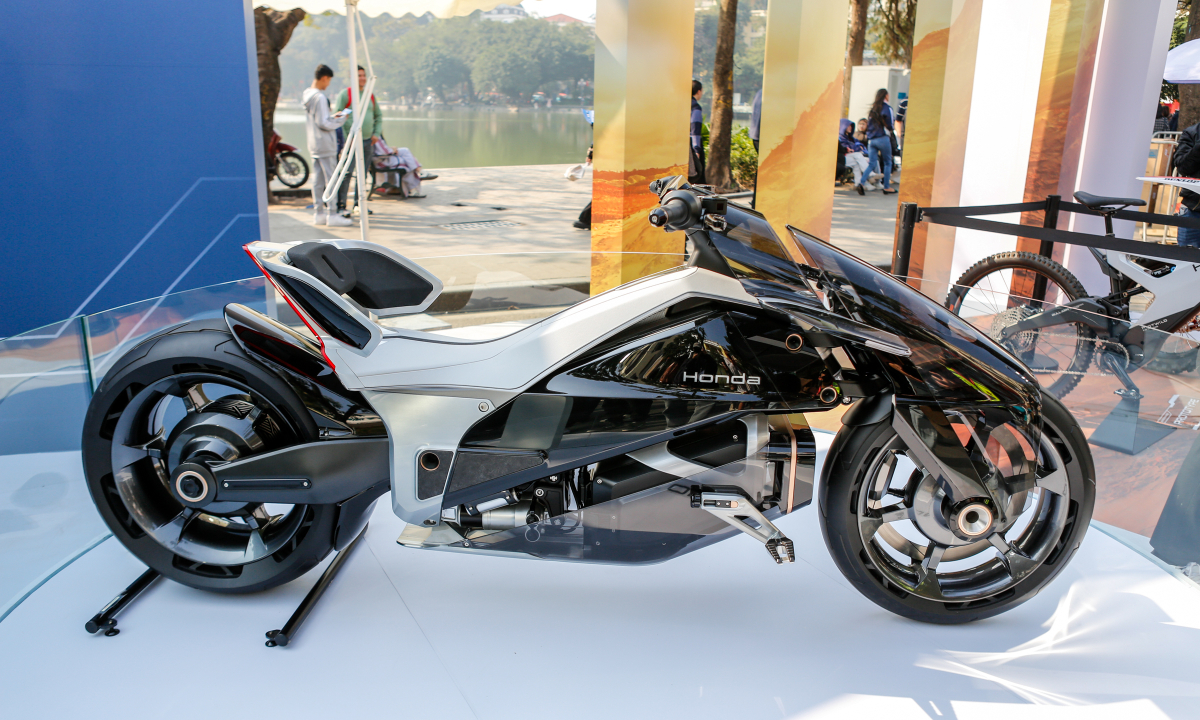 EV Outlier Concept - xe máy điện kỳ lạ của Honda xuất hiện tại Việt Nam