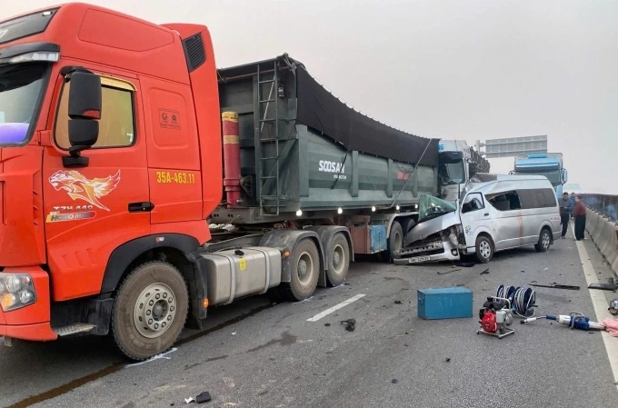 'Một giây lơ là, đổi bằng nhiều mạng sống trên cao tốc'