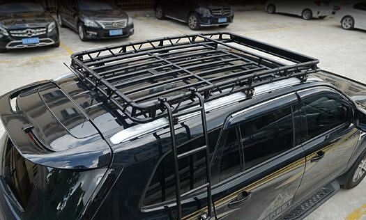 Ôtô gắn thêm giá để đồ trên nóc có bị phạt?