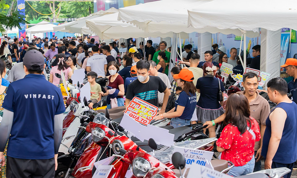 VinFast khởi động chuỗi sự kiện 'Đổi xăng lấy điện'