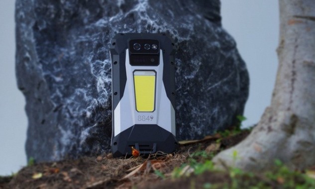 8849 Tech giới thiệu Tank X: Smartphone siêu bền, tích hợp máy chiếu và camera nhìn đêm