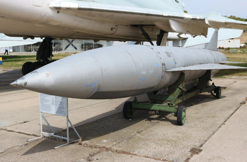 Tên lửa 'át chủ bài' của Nga khiến phòng không Ukraine chật vật bắn hạ