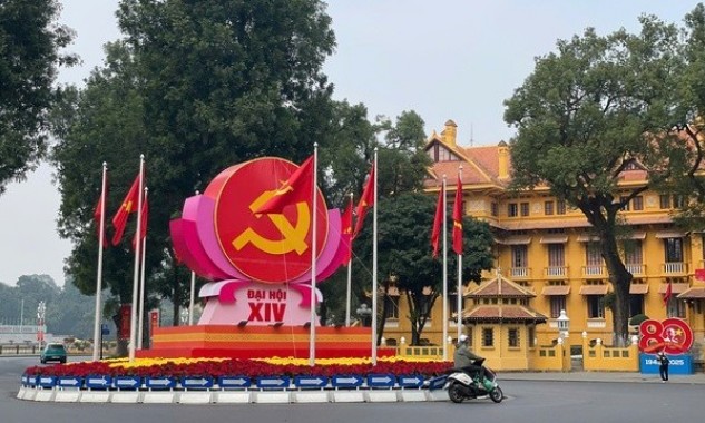 Vững bước dưới cờ Đảng