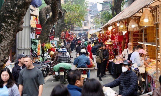 Nhiều điểm mới tại Chợ hoa Xuân Phố cổ đón Tết Bính Ngọ 2026