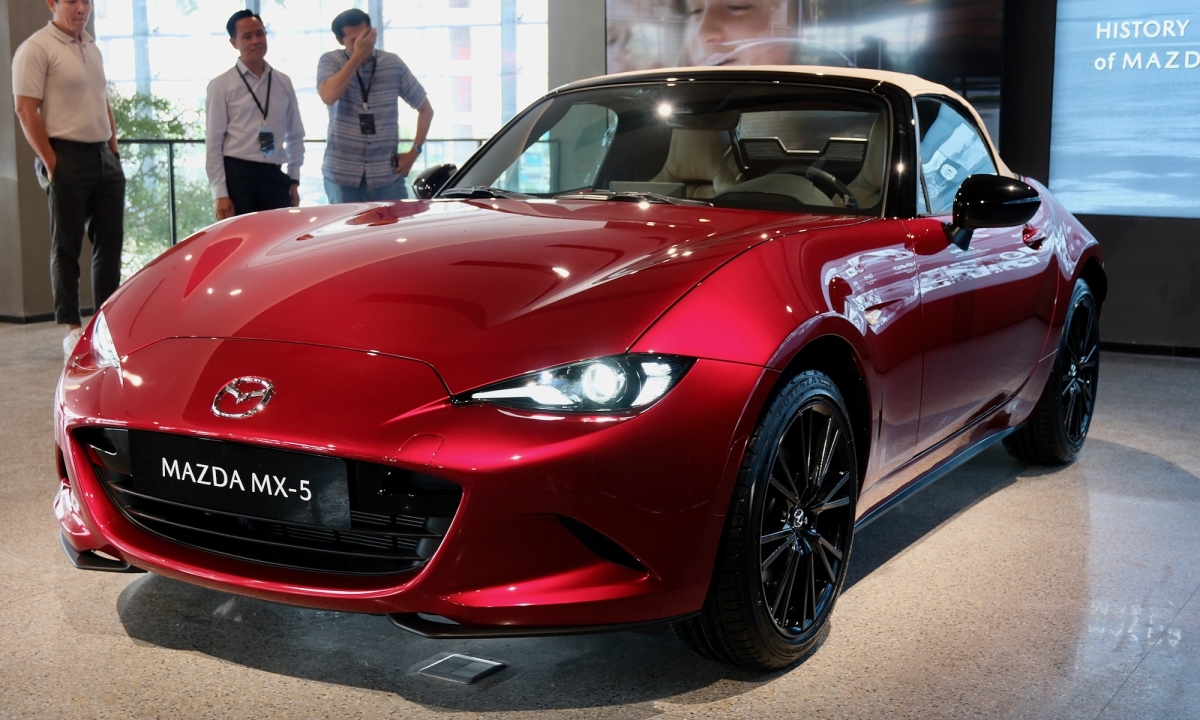 Xe thể thao Mazda MX-5 mở bán, giá dự kiến 1,359 tỷ đồng