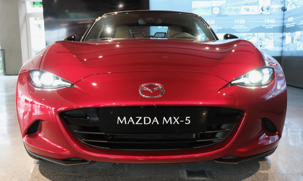 Mazda MX-5: xe thể thao mui trần hai chỗ giá rẻ nhất tại Việt Nam