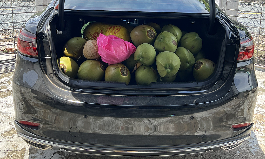 Cách chở đồ cồng kềnh dịp Tết không sai luật