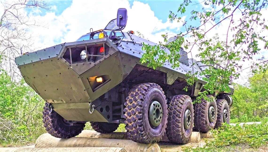 thai lan dua xe chien dau bo binh noi dia panus r600 vao trang bi hinh anh 2