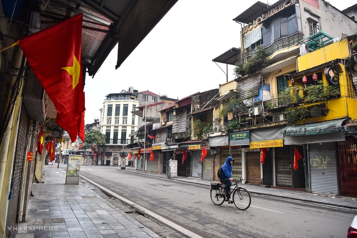 'Giao thông Hà Nội lạ thường ngày cuối năm'