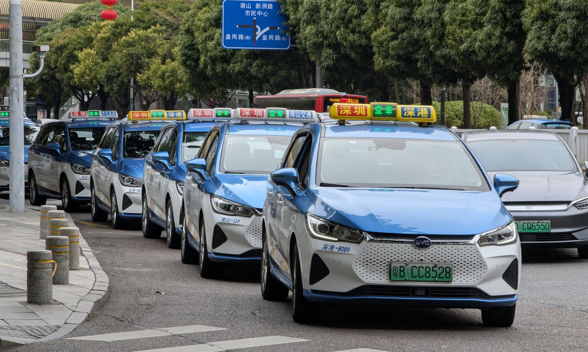 Thành phố đầu tiên trên thế giới 100% taxi điện