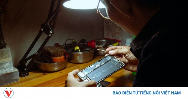 iPhone sắp phải trang bị pin rời?