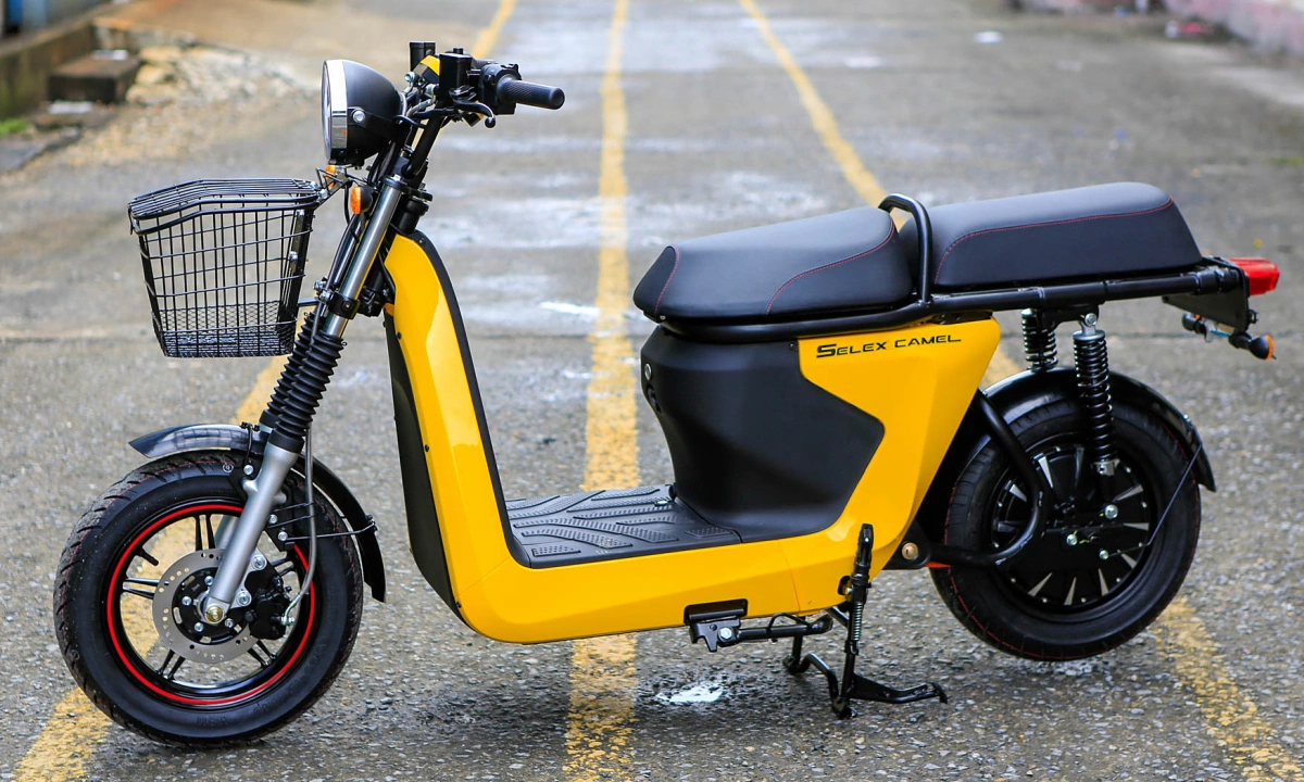 Selex Camel - xe máy điện cho shipper giá gần 21,9 triệu