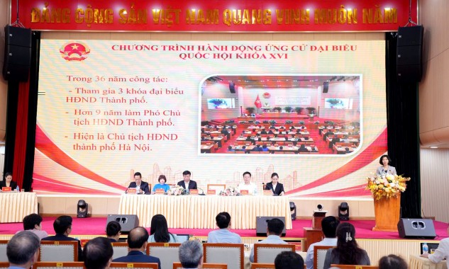 Chủ tịch HĐND TP.HN Phùng Thị Hồng Hà và các ứng cử viên ĐBQH tiếp xúc cử tri, vận động bầu cử