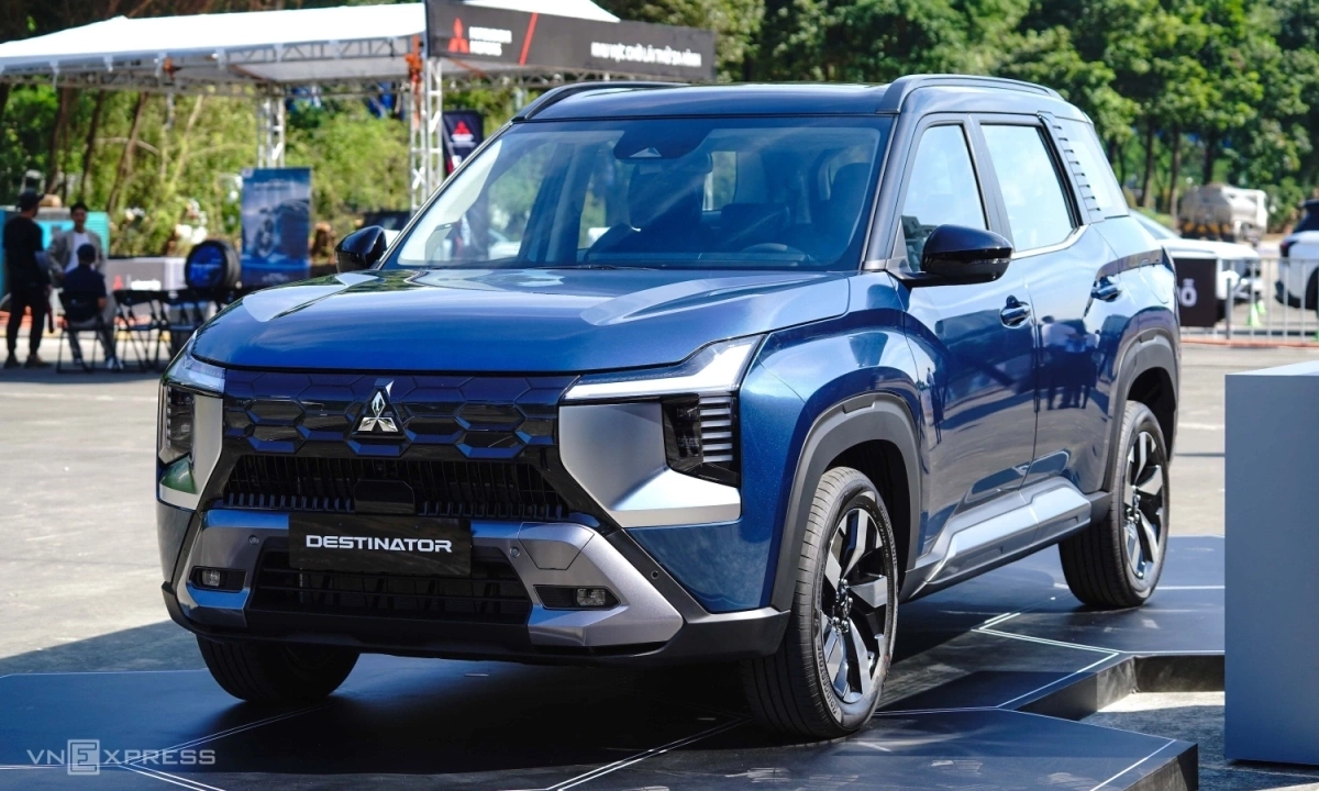 Hàng loạt xe Mitsubishi khuyến mãi lệ phí trước bạ tháng 3