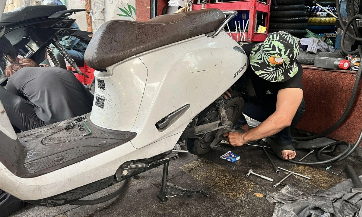 Những chi tiết trên xe máy điện có thể hao mòn nhanh hơn xe xăng