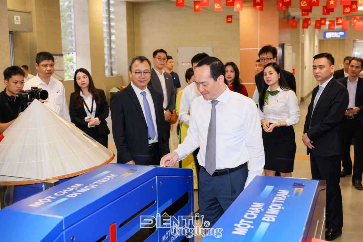 Visa và Hanoi Metro mở rộng triển khai thanh toán thẻ không tiếp xúc Visa và Hanoi Metro mở rộng triển khai thanh toán thẻ không tiếp xúc